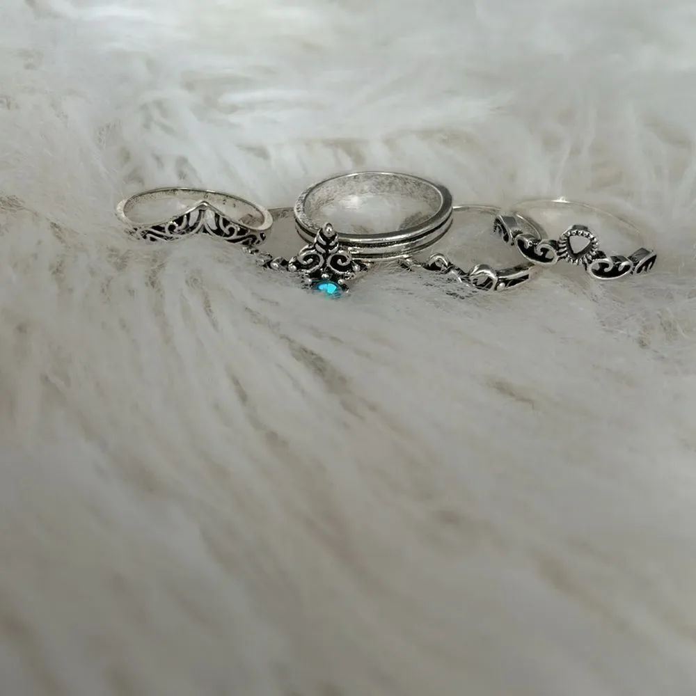 3/30$ Silver rings- Size 9